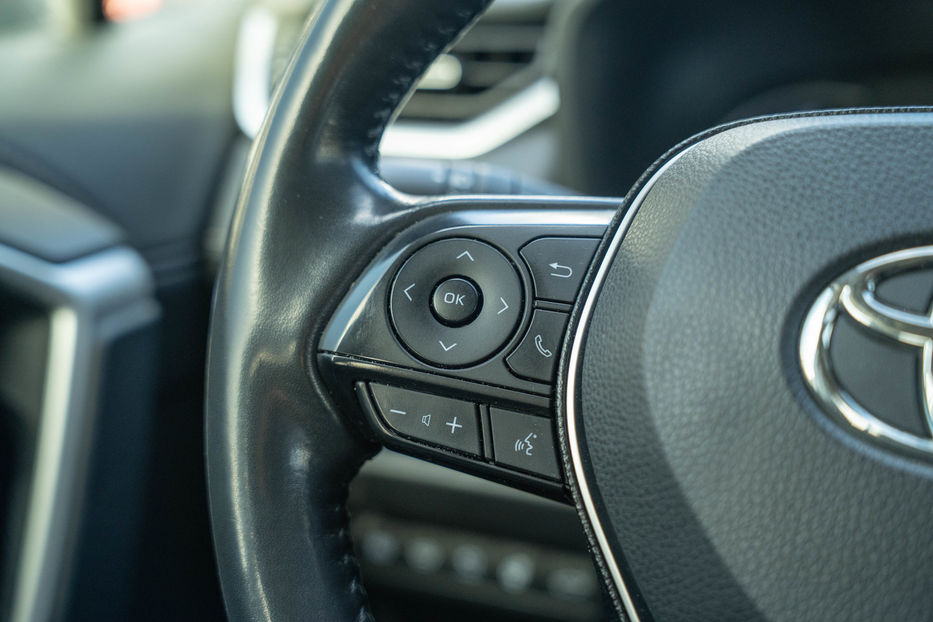 Продам Toyota Rav 4 Hybrid 2020 года в Черновцах