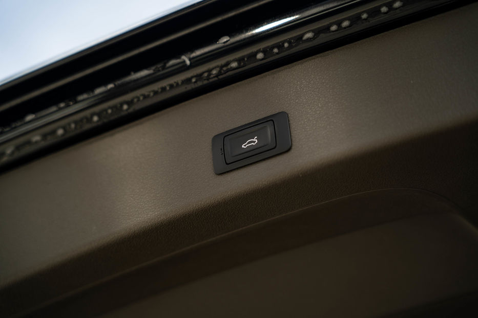 Продам Audi Q5 Premium Plus 2016 года в Черновцах