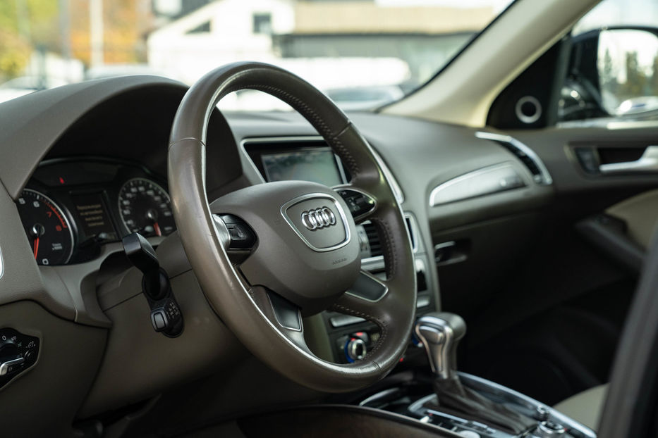 Продам Audi Q5 Premium Plus 2016 года в Черновцах