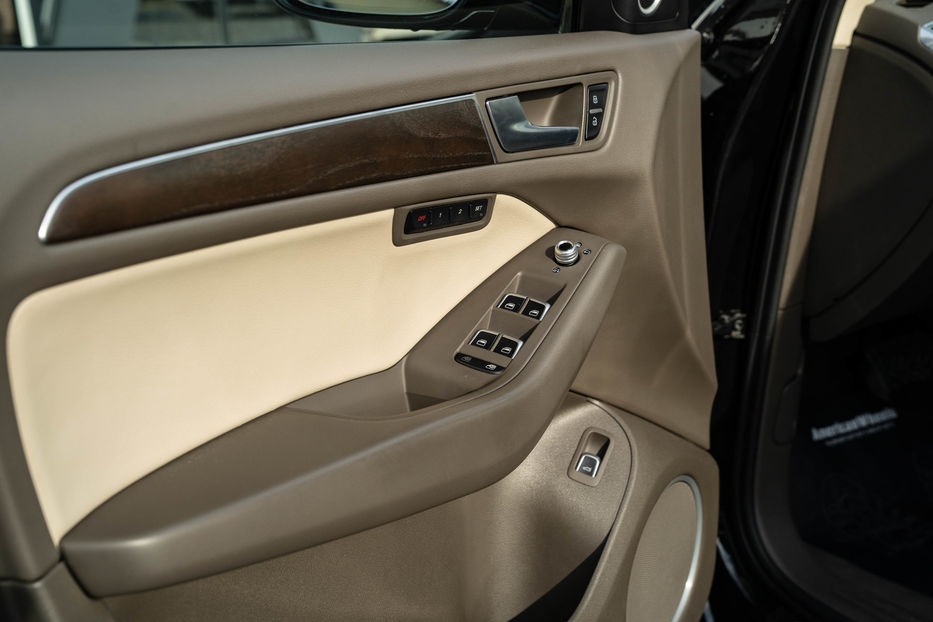 Продам Audi Q5 Premium Plus 2016 года в Черновцах