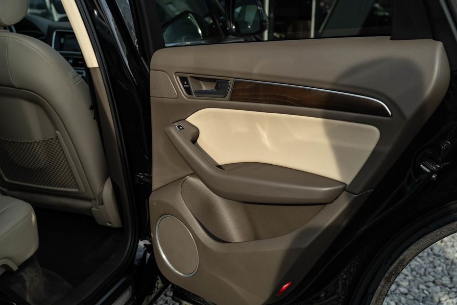 Продам Audi Q5 Premium Plus 2016 года в Черновцах