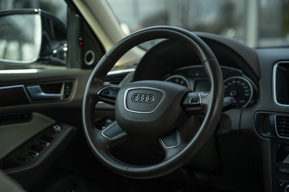 Продам Audi Q5 Premium Plus 2016 года в Черновцах