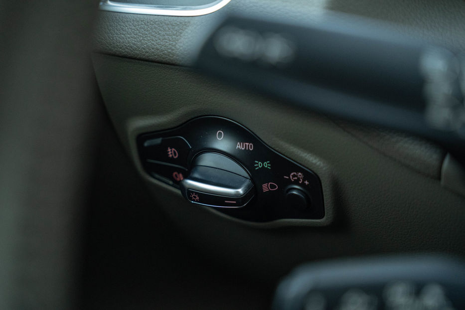 Продам Audi Q5 Premium Plus 2016 года в Черновцах