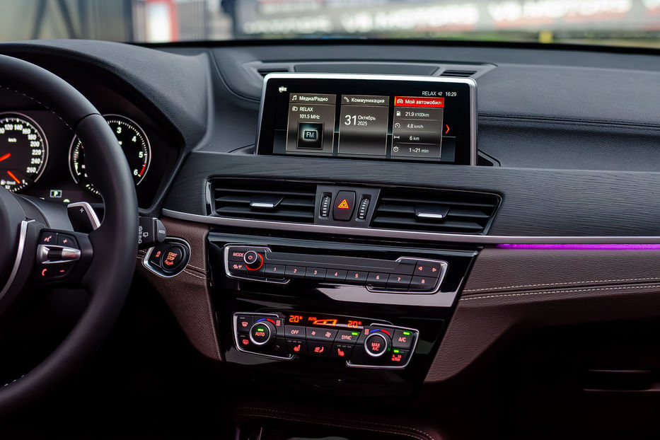 Продам BMW X1 M18d Xdrive 2022 года в Киеве