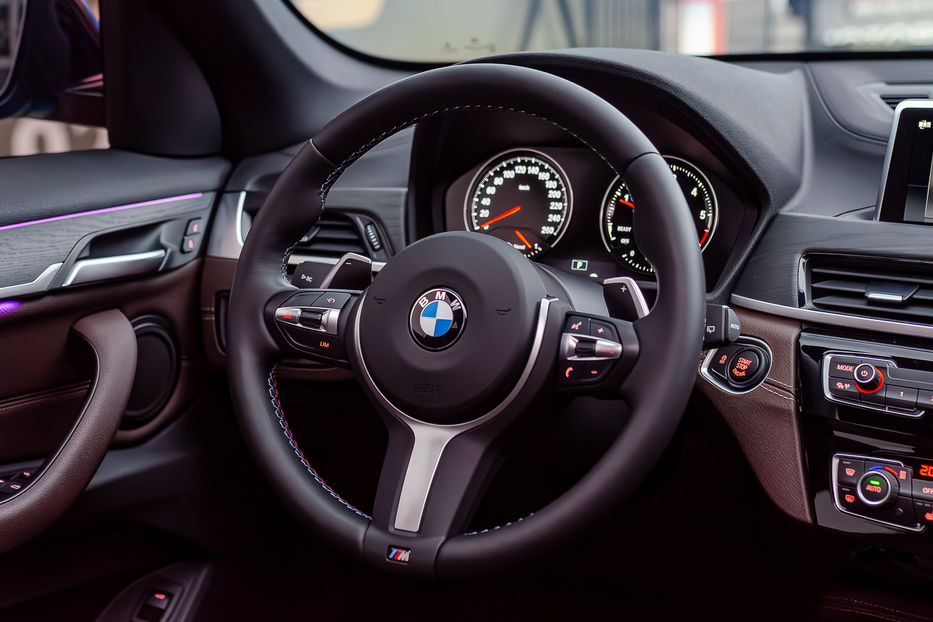 Продам BMW X1 M18d Xdrive 2022 года в Киеве