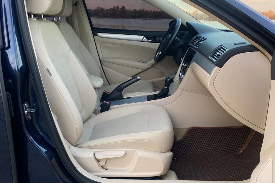 Продам Volkswagen Passat B7 2012 года в Днепре