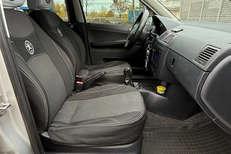 Продам Skoda Fabia 2004 года в Днепре