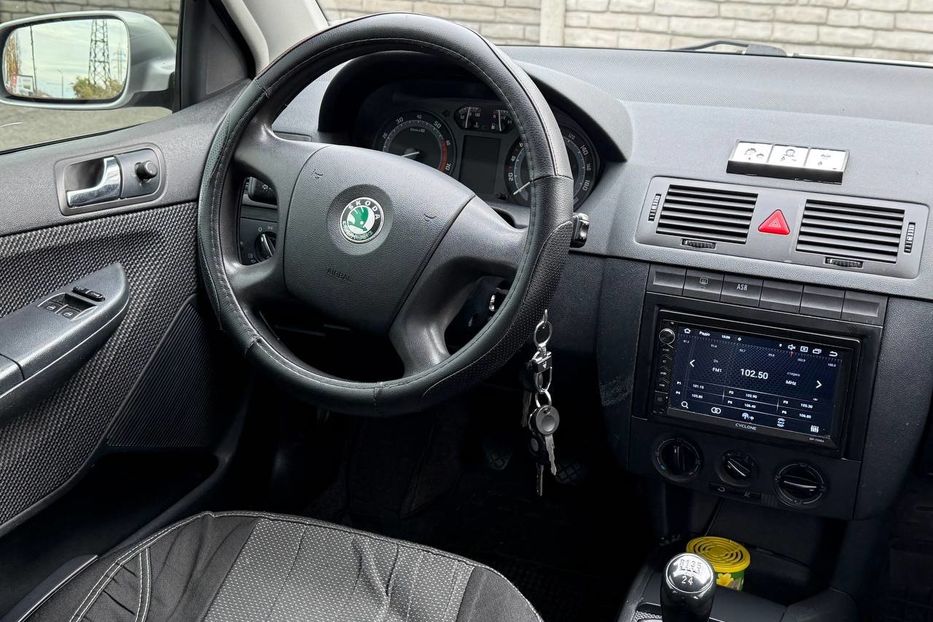 Продам Skoda Fabia 2004 года в Днепре