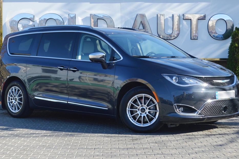 Продам Chrysler Pacifica Hybrid Limited 2019 года в Одессе