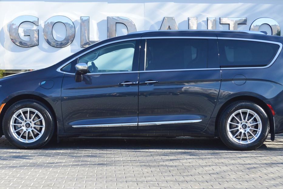Продам Chrysler Pacifica Hybrid Limited 2019 года в Одессе