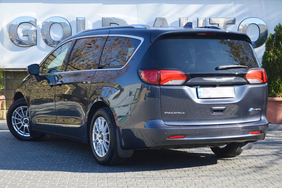 Продам Chrysler Pacifica Hybrid Limited 2019 года в Одессе