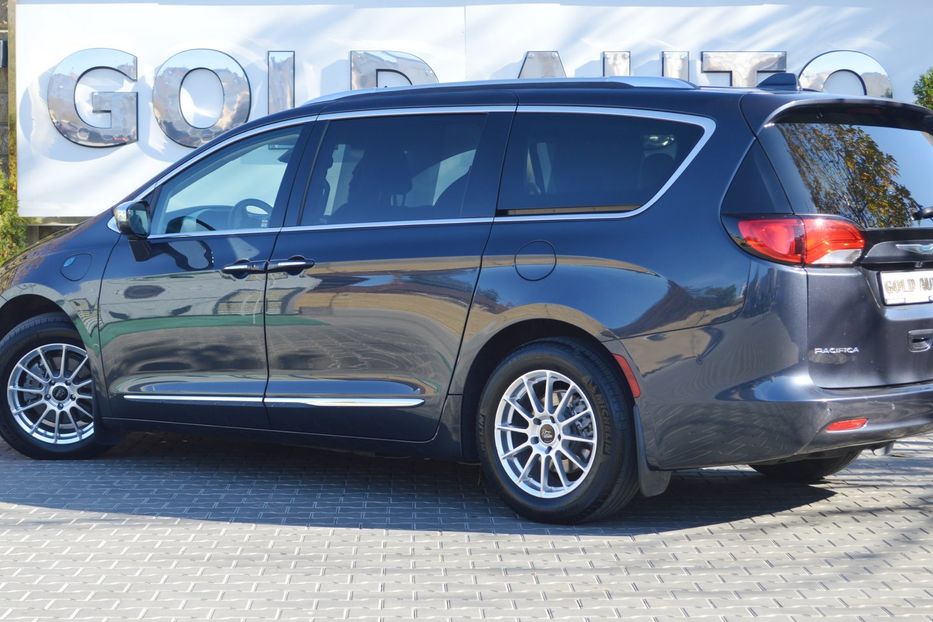 Продам Chrysler Pacifica Hybrid Limited 2019 года в Одессе
