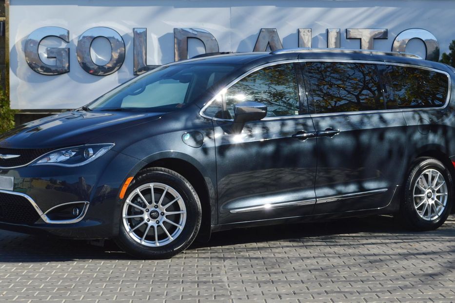 Продам Chrysler Pacifica Hybrid Limited 2019 года в Одессе