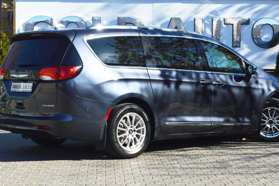 Продам Chrysler Pacifica Hybrid Limited 2019 года в Одессе