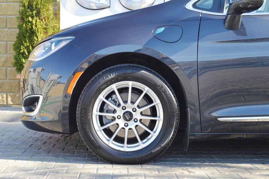 Продам Chrysler Pacifica Hybrid Limited 2019 года в Одессе