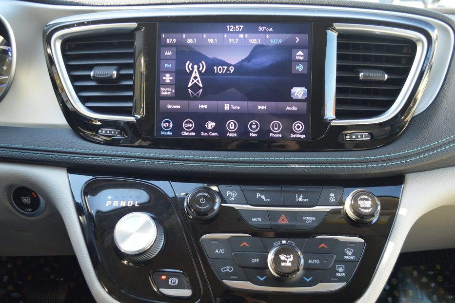 Продам Chrysler Pacifica Hybrid Limited 2019 года в Одессе