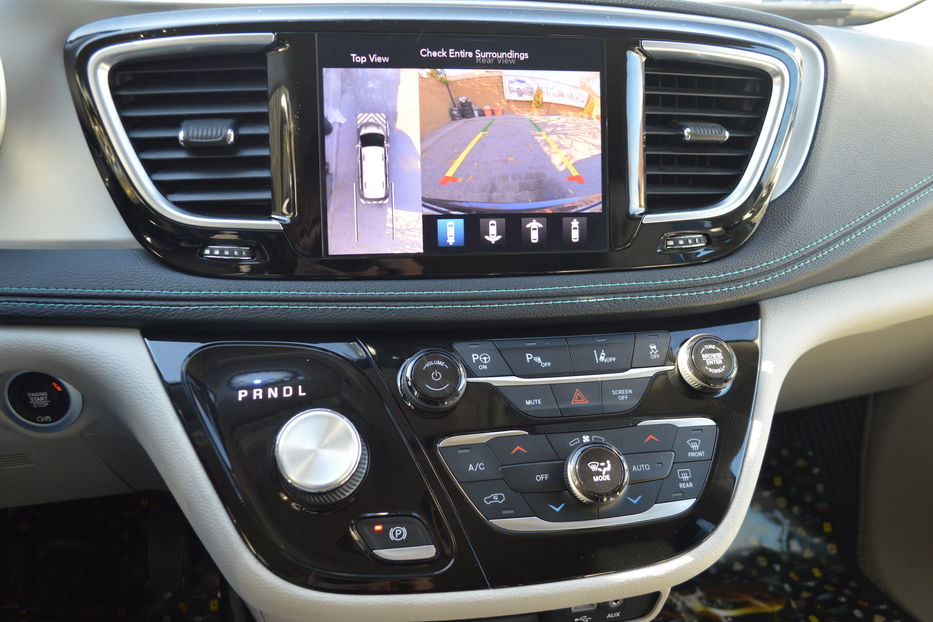 Продам Chrysler Pacifica Hybrid Limited 2019 года в Одессе