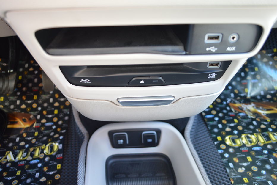 Продам Chrysler Pacifica Hybrid Limited 2019 года в Одессе