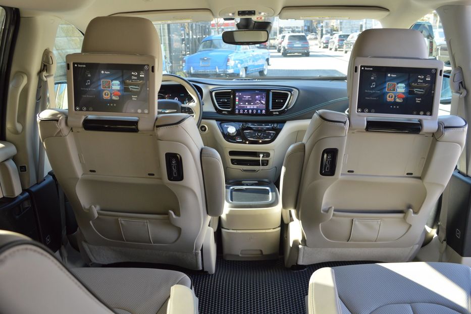 Продам Chrysler Pacifica Hybrid Limited 2019 года в Одессе