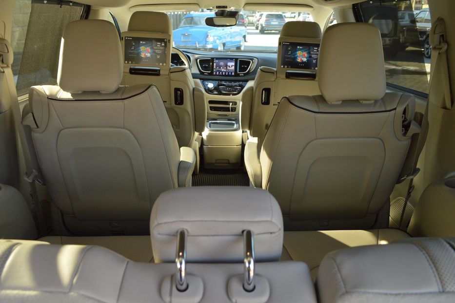 Продам Chrysler Pacifica Hybrid Limited 2019 года в Одессе