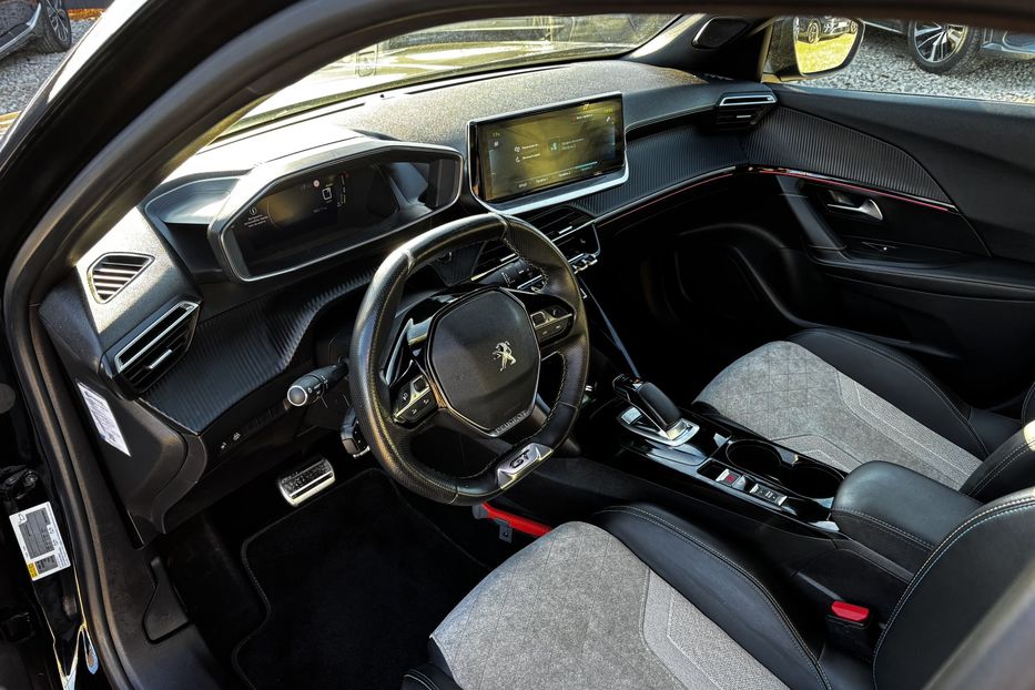 Продам Peugeot 2008 GT EV 50 KW авто у Львові  2021 года в Львове