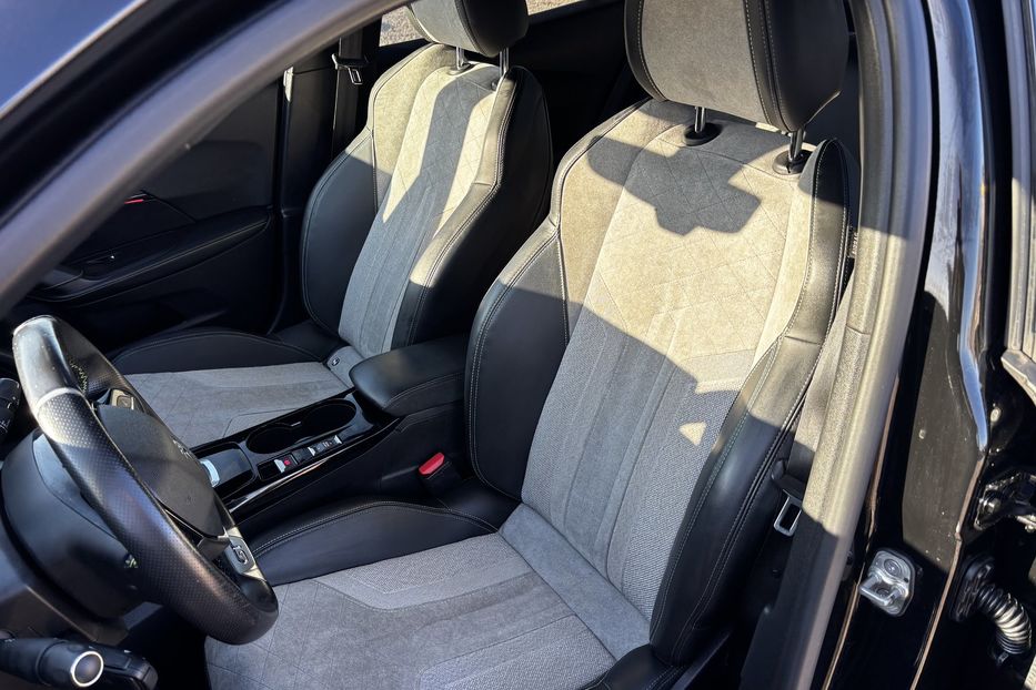 Продам Peugeot 2008 GT EV 50 KW авто у Львові  2021 года в Львове