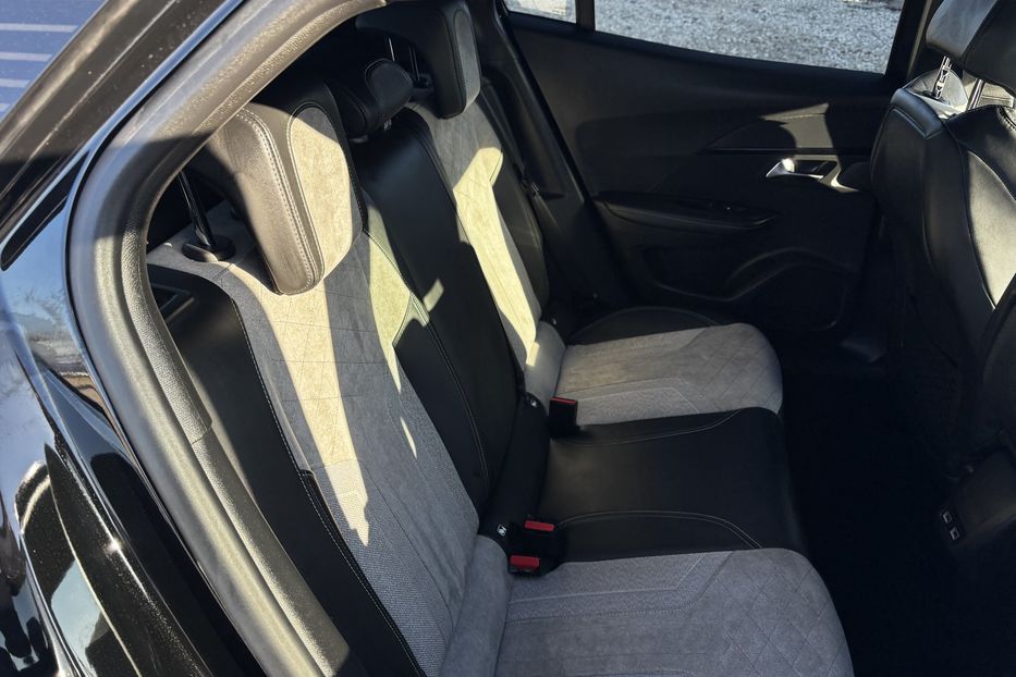 Продам Peugeot 2008 GT EV 50 KW авто у Львові  2021 года в Львове