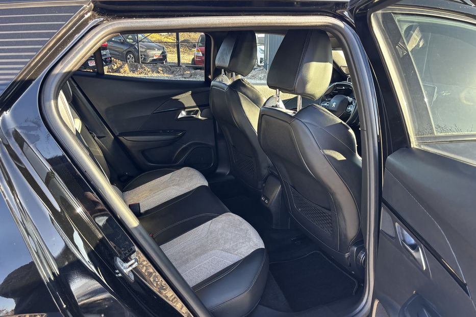 Продам Peugeot 2008 GT EV 50 KW авто у Львові  2021 года в Львове