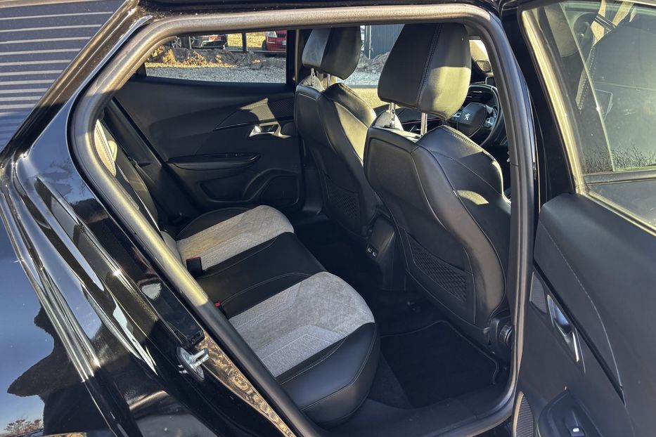 Продам Peugeot 2008 GT EV 50 KW авто у Львові  2021 года в Львове