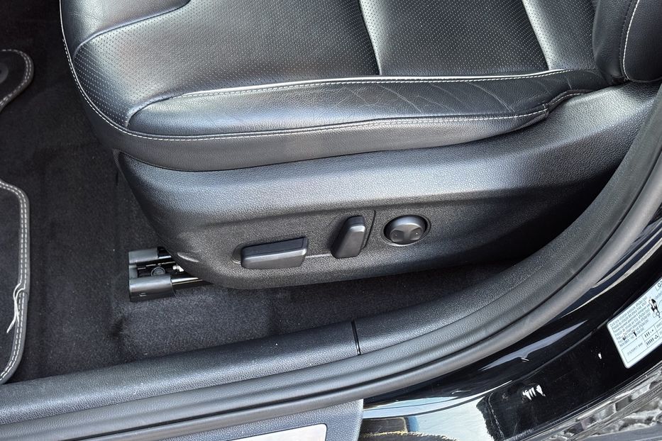 Продам Kia Niro 64 кВт авто у Львові  2020 года в Львове