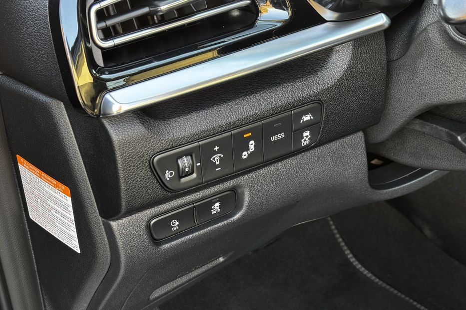 Продам Kia Niro 64 кВт авто у Львові  2020 года в Львове