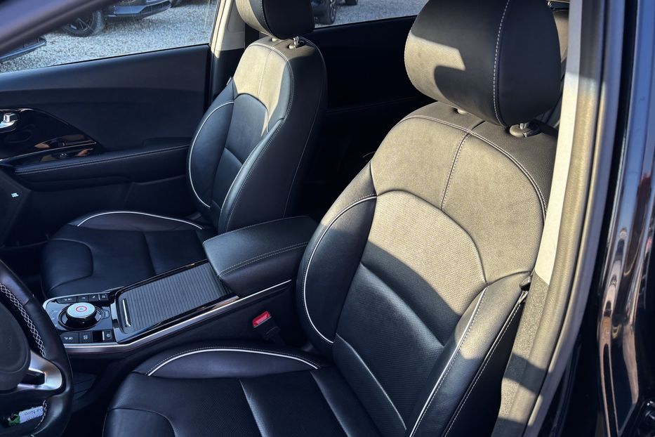 Продам Kia Niro 64 кВт авто у Львові  2020 года в Львове