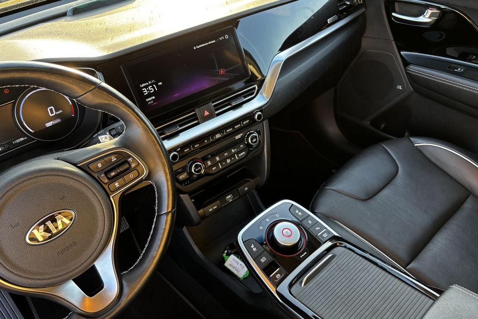 Продам Kia Niro 64 кВт авто у Львові  2020 года в Львове
