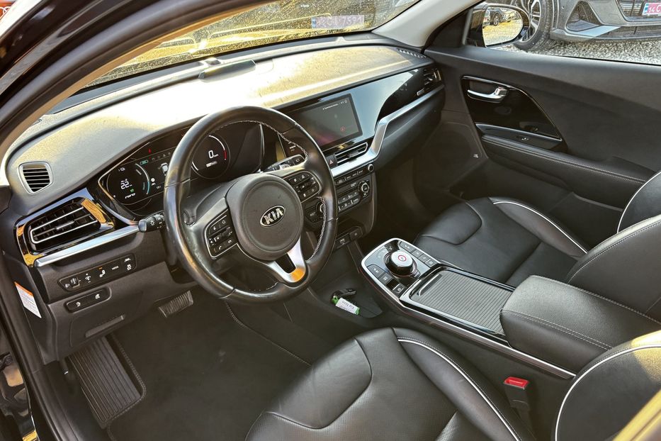 Продам Kia Niro 64 кВт авто у Львові  2020 года в Львове