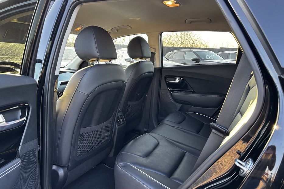 Продам Kia Niro 64 кВт авто у Львові  2020 года в Львове