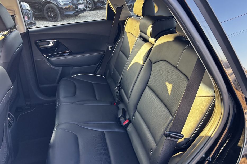 Продам Kia Niro 64 кВт авто у Львові  2020 года в Львове