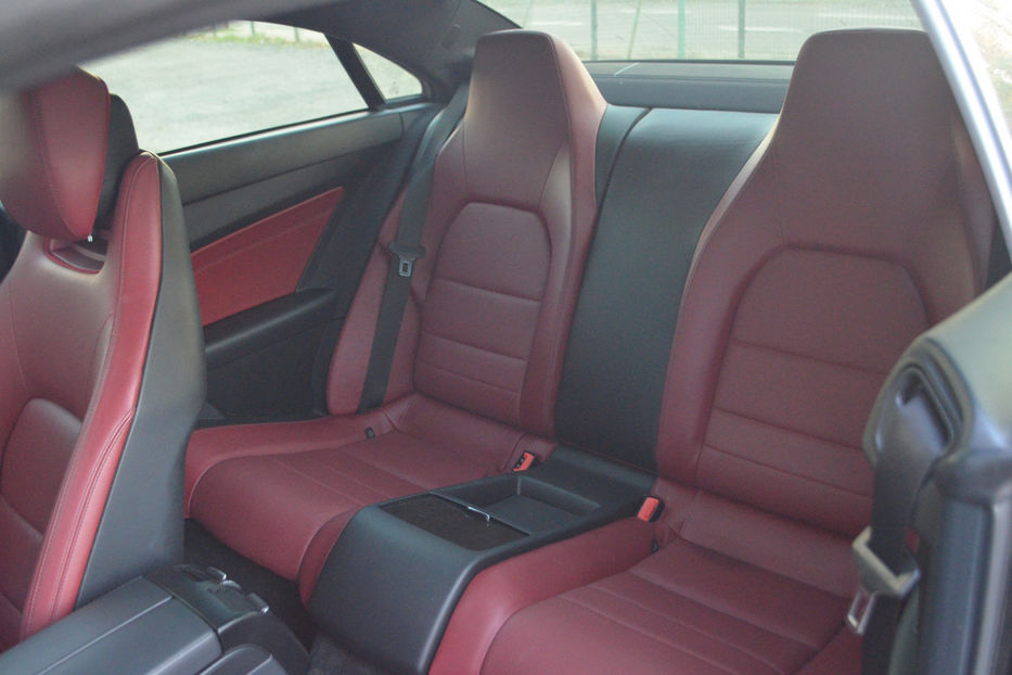 Продам Mercedes-Benz E-Class  200 7G-Tronic(184 л.с.) 2014 года в Киеве