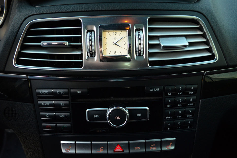 Продам Mercedes-Benz E-Class  200 7G-Tronic(184 л.с.) 2014 года в Киеве