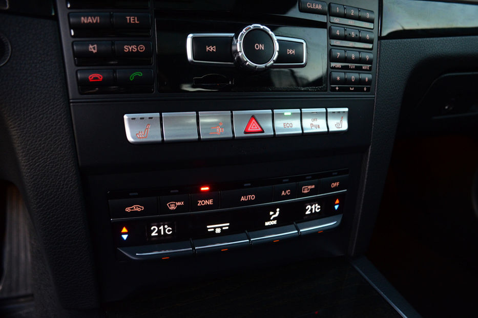 Продам Mercedes-Benz E-Class  200 7G-Tronic(184 л.с.) 2014 года в Киеве