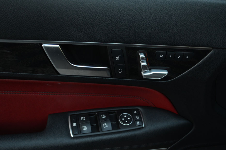 Продам Mercedes-Benz E-Class  200 7G-Tronic(184 л.с.) 2014 года в Киеве