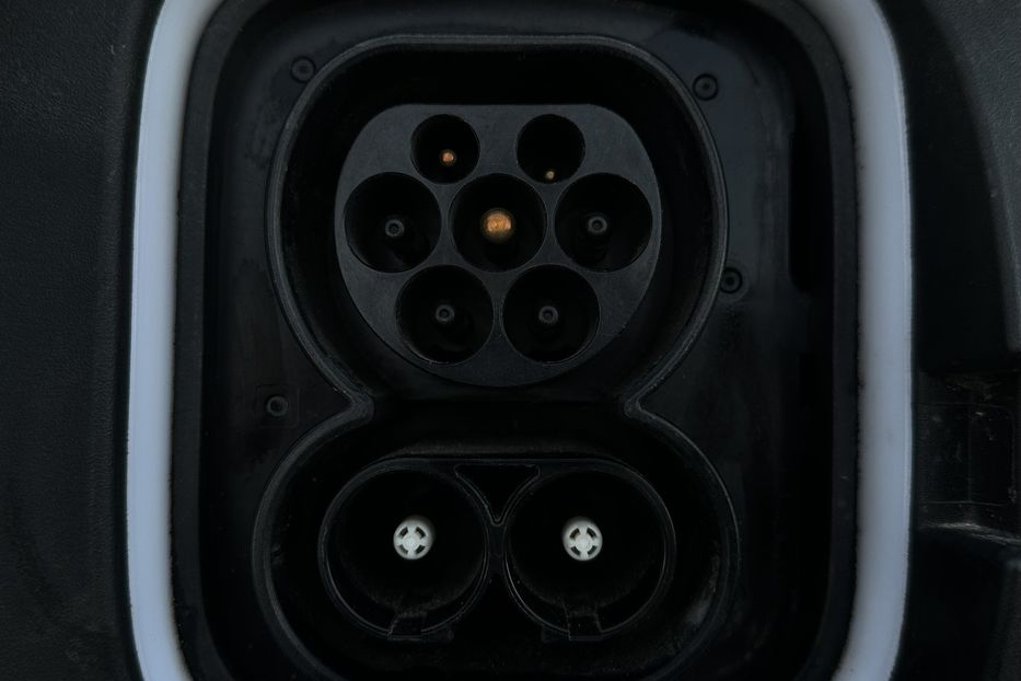 Продам Hyundai Kona 64kWhМакс.комплектація PREMIUM 2020 года в Львове