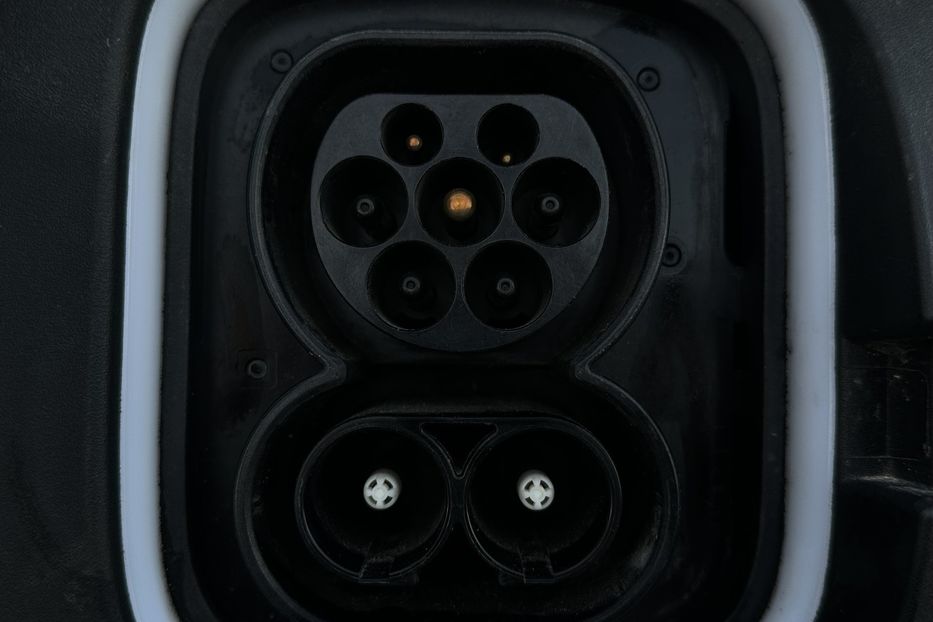 Продам Hyundai Kona 64kWhМакс.комплектація PREMIUM 2020 года в Львове