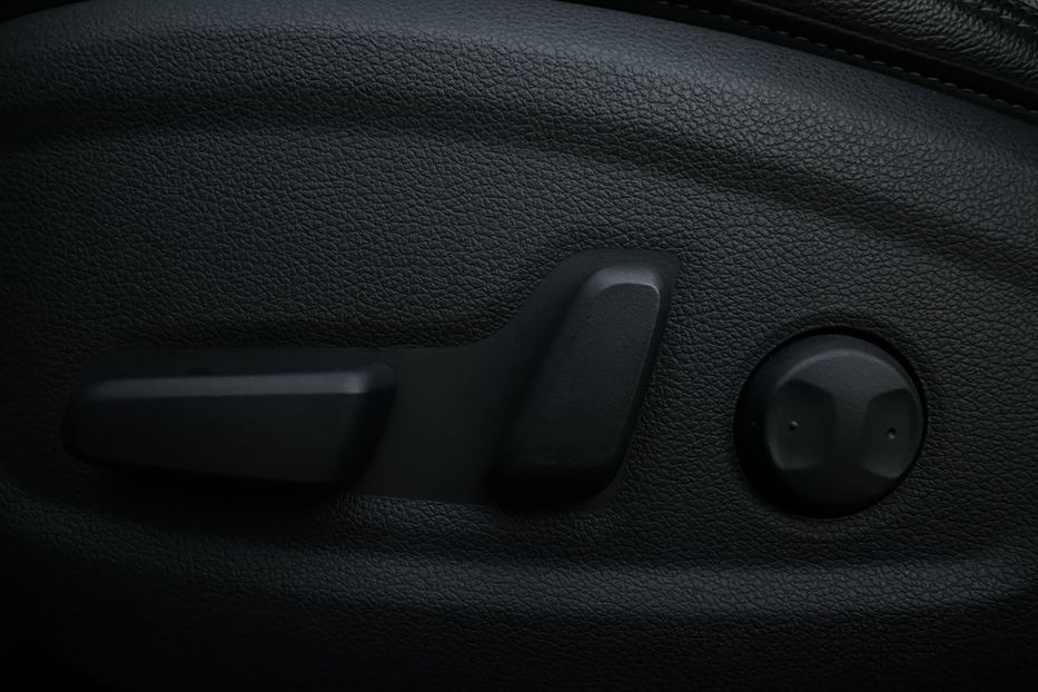 Продам Hyundai Kona 64kWhМакс.комплектація PREMIUM 2020 года в Львове