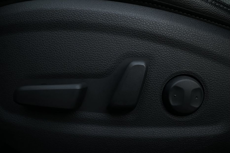 Продам Hyundai Kona 64kWhМакс.комплектація PREMIUM 2020 года в Львове