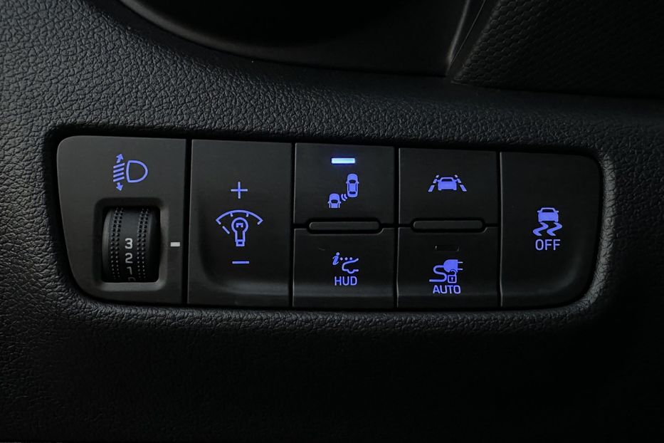 Продам Hyundai Kona 64kWhМакс.комплектація PREMIUM 2020 года в Львове