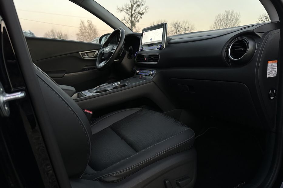 Продам Hyundai Kona 64kWhМакс.комплектація PREMIUM 2020 года в Львове