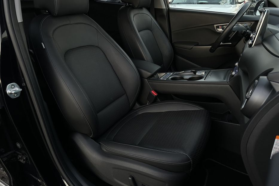 Продам Hyundai Kona 64kWhМакс.комплектація PREMIUM 2020 года в Львове