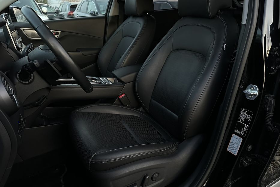 Продам Hyundai Kona 64kWhМакс.комплектація PREMIUM 2020 года в Львове