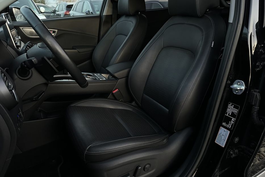 Продам Hyundai Kona 64kWhМакс.комплектація PREMIUM 2020 года в Львове