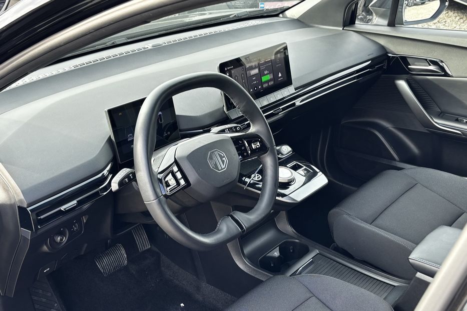 Продам MG 6 Standard 5D авто в дорозі  2023 года в Львове